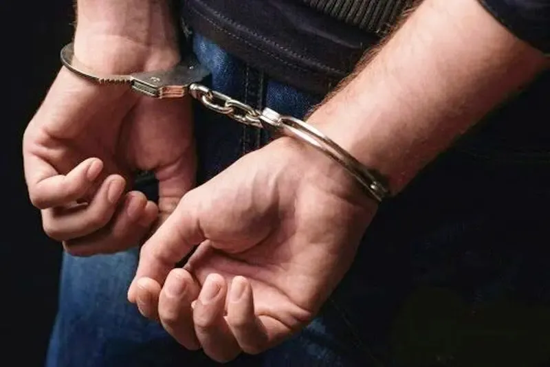تعمیرکار موبایل آبروی دختر بیرجندی را برد/ دستگیر شد