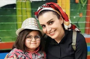 عکس کپلک (آرش دهقان) در کنار مرحوم ماه چهره خلیلی!