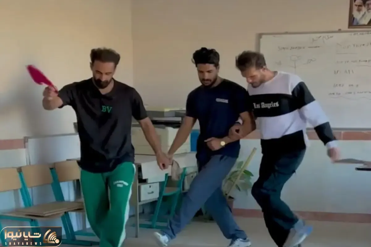 آواز محلی؛ پایکوبی دو دستماله لری تو کلاس زبان که معلمم طاقت نیاورد آی اومد وسطا