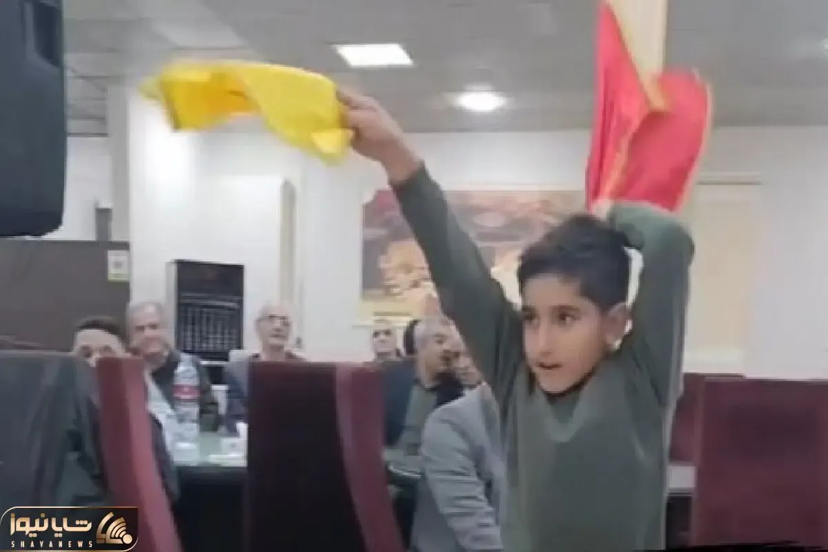 آواز محلی؛ پسرک دوستداشتنی تو عروسی سرچوپی ایستاده با دستمال رنگی رنگی چه رقصی رفت