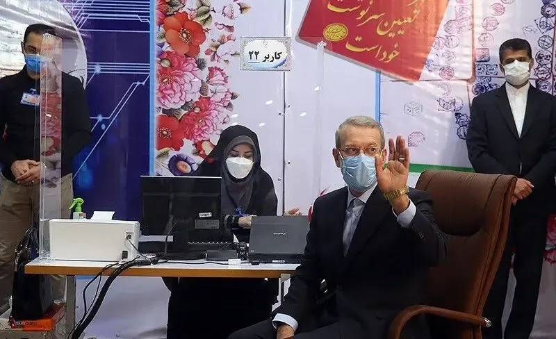 اقامت فرزند لاریجانی در آمریکا مشکل ساز می شود؟