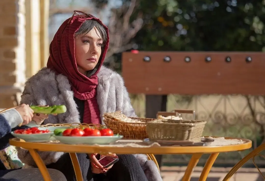 عکس متفاوت هانیه توسلی در حال گریم!
