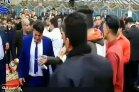 آواز احساسی؛ دوماد پدرش فوت کرده عروسیش بزرگای فامیل جای صد تا پدر دورش رقصیدن بنازم