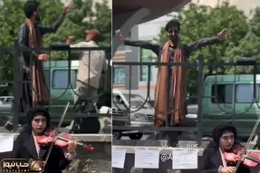 مطربی پر احساس؛ رقص زیبای بلوچی مرد جوان در بی خبری خانوم نوازنده ویولن