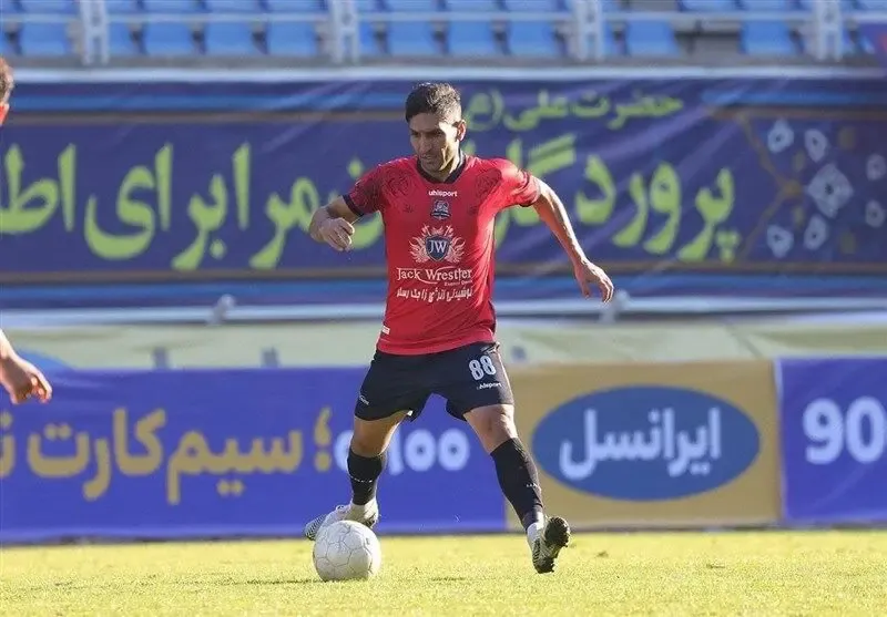 علاوه بر شجاعی، یک ستاره دیگر نساجی هم بازی با استقلال را از دست داد