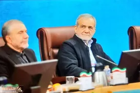 وقت جلسات رئیس‌جمهور را چه کسی تنظیم می‌کند؟ / چرا رئیس‌دولت جای گوش‌دادن حرف می‌زند؟