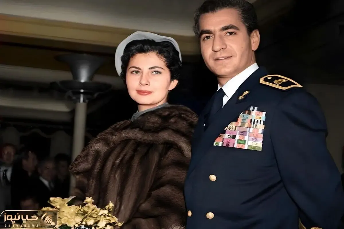 سفر به ایام قدیم سال 1317؛ کارت عروس پر زرق و برق و پرادعا محمدرضا پهلوی و همسرش