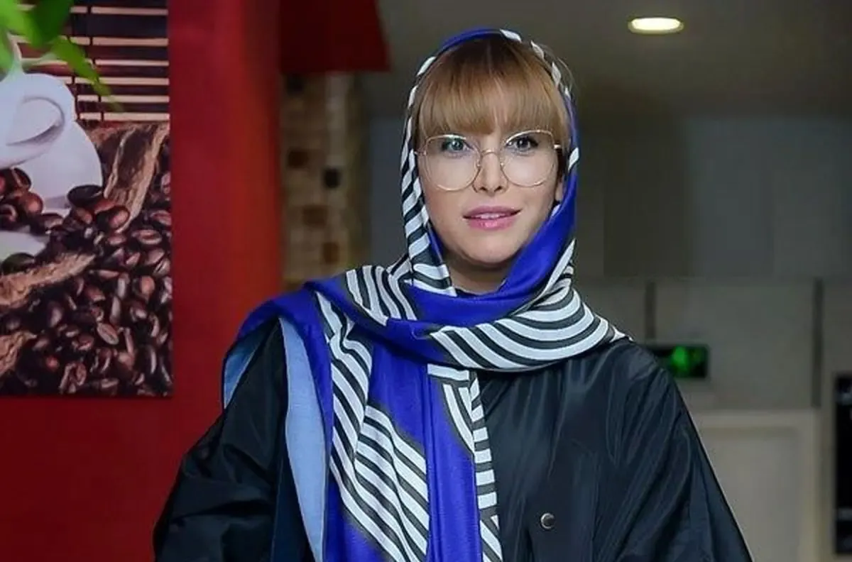 (عکس) خودنمایی به سبک فریبا نادری با پوششی عجیب و غریب!