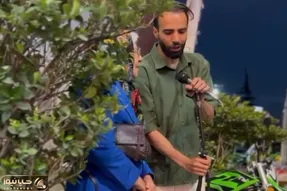 آواز پری؛ مامان مسن که اسمش پری بود اومد کنار خواننده و باهاش تو ای پری کجایی خوند