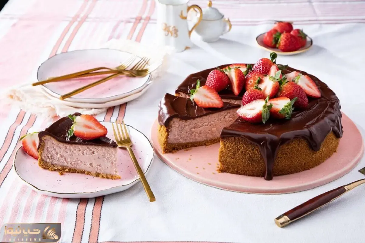 آموزش آشپزی؛ طرز تهیه چیزکیک توت فرنگی