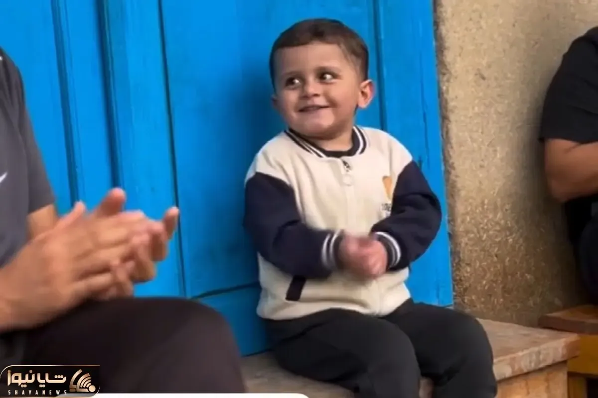 آواز شاد؛ بچه قلقلی بند انگشت اندازشه ولی با آوازش چنان مجلس گردونی میکنه بیا و ببین