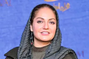 (عکس) مهناز افشار با تی شرت نازک و بدون حجاب در آلمان !