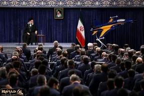 تاکید رهبر انقلاب بر نقش خواص در انتخابات پیش رو