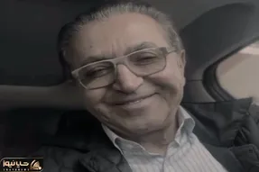 آواز شاد؛ فریدون آسرایی با لبخند و سرخوشی تو ماشین لوکسش آهنگ آرامش رو خوند رقصش گرفت