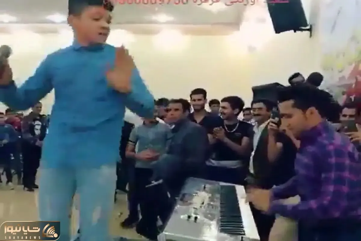 آواز شاد؛ تو عروسی پسر فرفره انقد خوب رقصید بقیه که وسط میرقصیدن از خودشون ناامید شدن