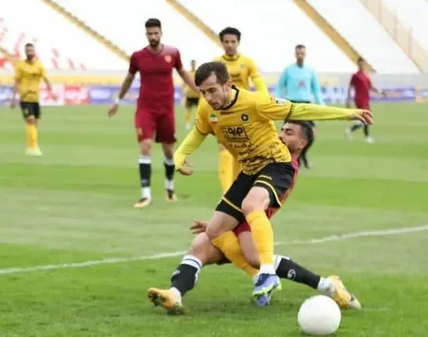 واکنش ستاره پرسپولیسی سپاهان به پیشنهاد استقلال!
