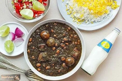 آموزش آشپزی؛ طرز تهیه قورمه سبزی + میزان دقیق سبزی ها