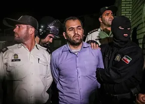 (ویدیو) اعدام اسماعیل رنگرز شیطان پارس ‌آبادی و جنایت کار آتنا اصلانی