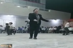 آواز شاد؛ به قیافه مرد نمیخوره رقصی باشه وسط عروسی آهنگ مورد علاقشو گذاشتن واویلا شد