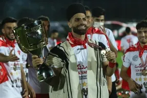 لباس ویژه میلاد سرلک در جشن قهرمانی پرسپولیس